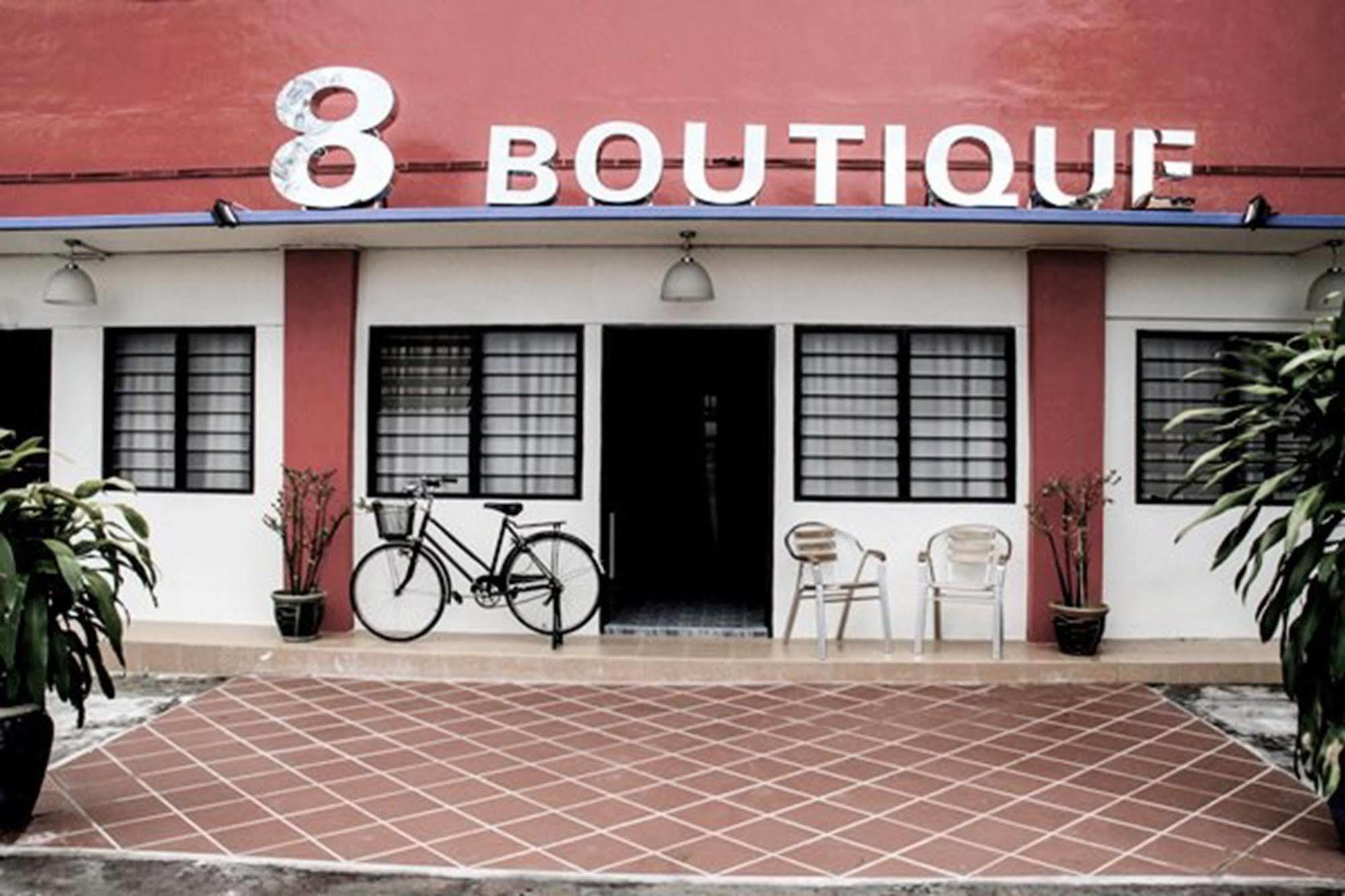 Hotel 8 Boutique By The Sea Tanjung Tokong Esterno foto