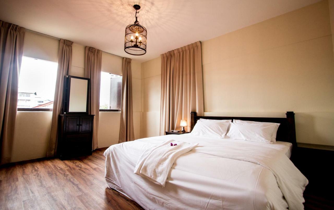 Hotel 8 Boutique By The Sea Tanjung Tokong Esterno foto