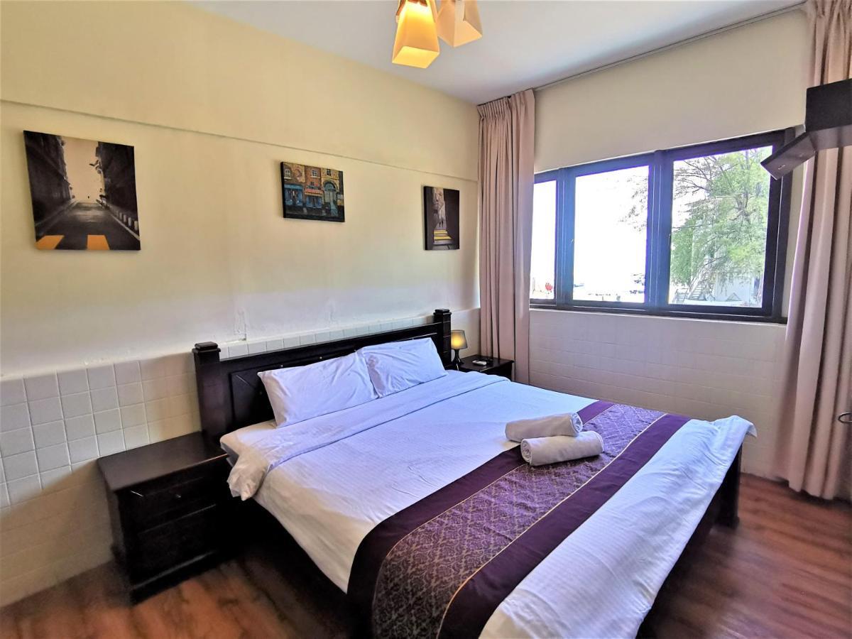 Hotel 8 Boutique By The Sea Tanjung Tokong Esterno foto